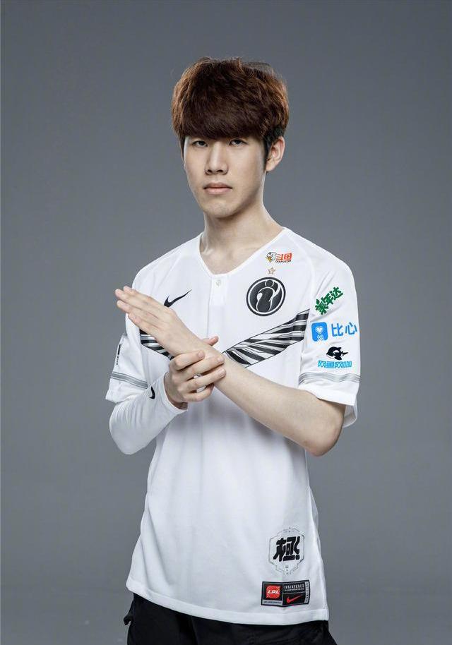 吸引了防守 吸引了防守